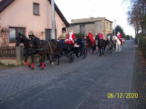 Przejazd św. Mikołaja przez Bukówiec-9